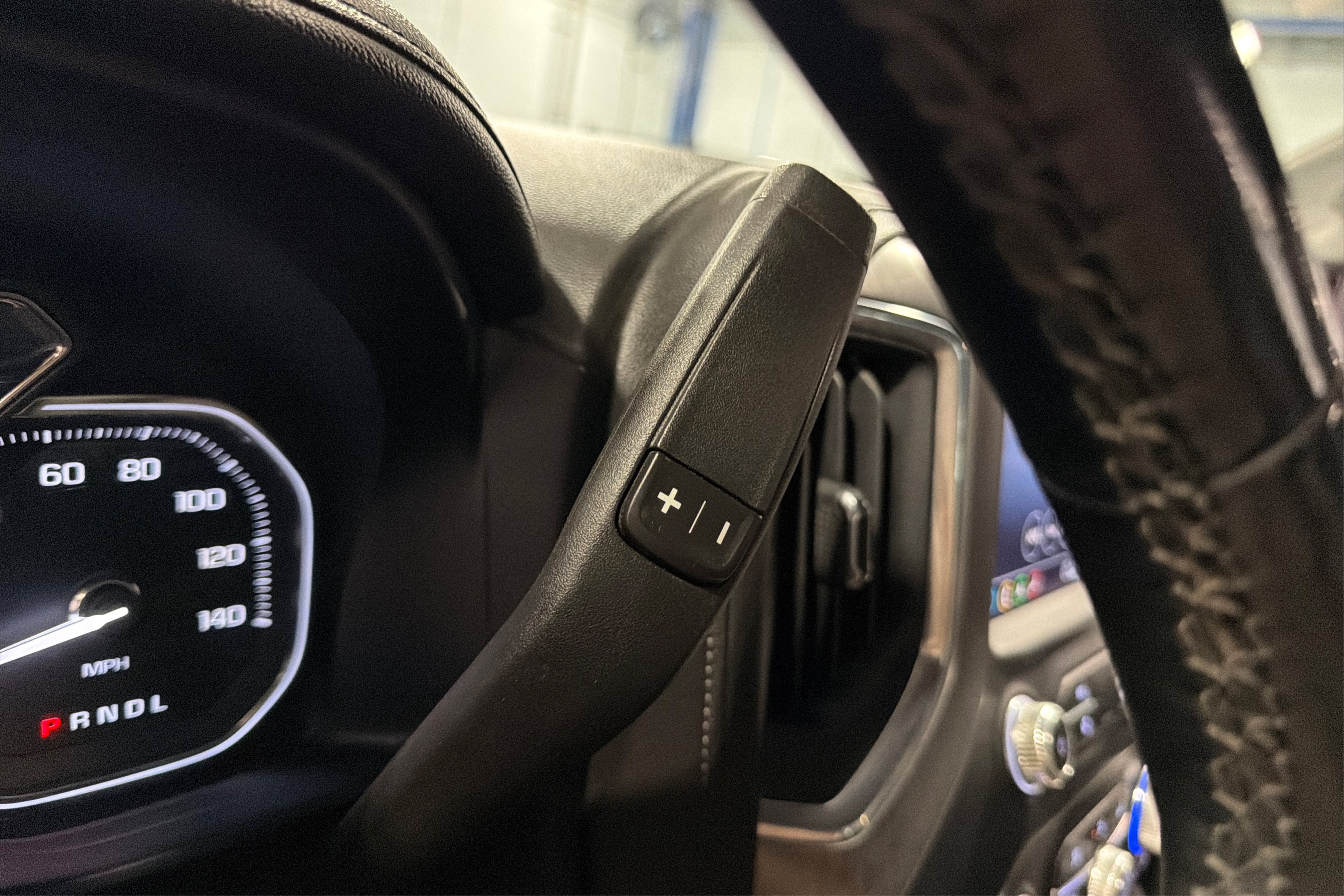 Used 2023 GMC Sierra 3500 Denali w/ Denali Black Diamond Edition AWD/4WD image 28