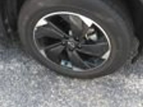 Used 2025 Nissan Rogue SV AWD/4WD image 5