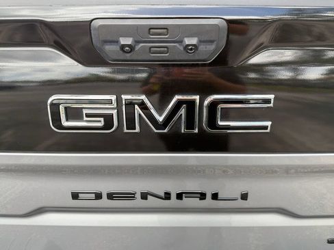Used 2024 GMC Sierra 1500 Denali w/ Denali Reserve Package AWD/4WD image 11