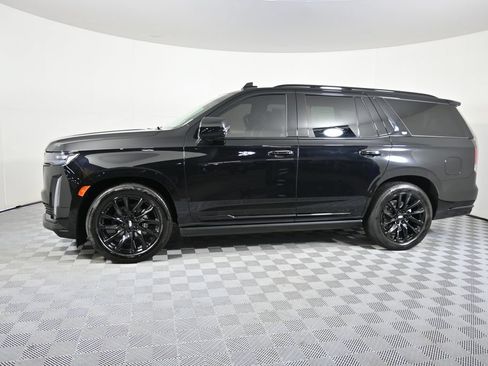 Used 2024 Cadillac Escalade Sport Platinum w/ LPO, ONYX Package AWD/4WD image 2