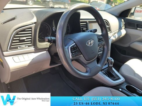 Used 2018 Hyundai Elantra SEL FWD image 10