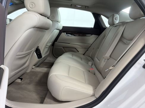 Used 2017 Cadillac XTS Luxury FWD image 9