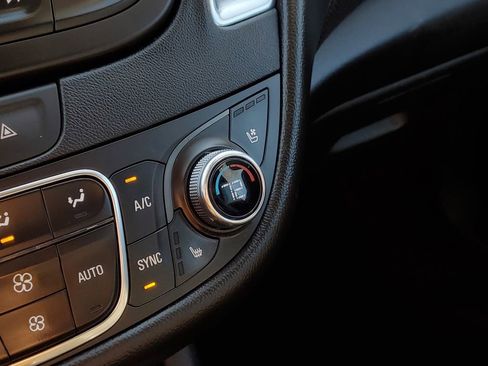 Used 2024 Chevrolet Malibu LT image 22