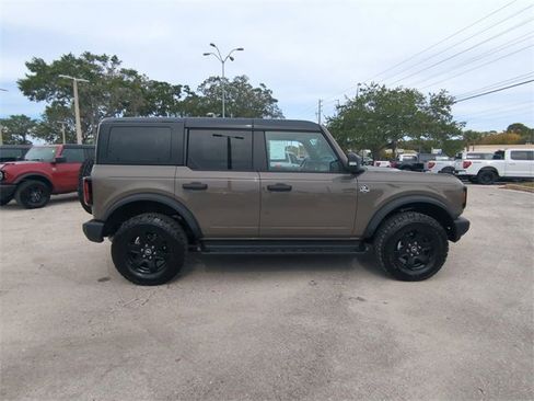 New 2025 Ford Bronco Outer Banks image 4