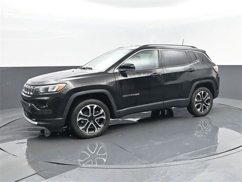 Used 2022 Jeep Compass Limited image 5