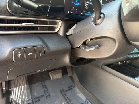 Used 2021 Hyundai Elantra SEL w/ Convenience Package FWD image 16