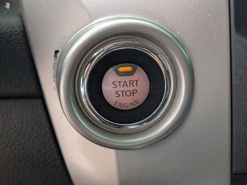 Used 2021 Nissan Titan SV w/ SV Convenience Package RWD image 27