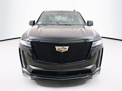 Used 2024 Cadillac Escalade V image 9