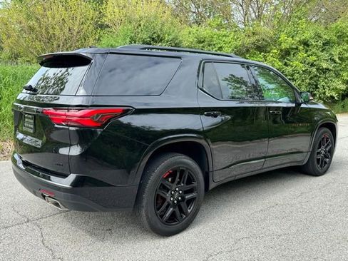 Used 2023 Chevrolet Traverse Premier w/ Redline Edition AWD/4WD image 5