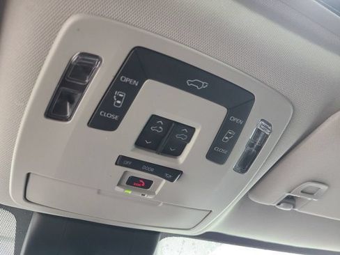 Certified 2024 Toyota Sienna XLE AWD/4WD image 39