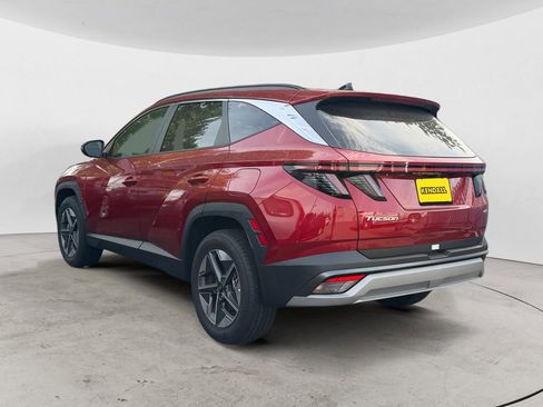Certified 2025 Hyundai Tucson SEL AWD/4WD image 2