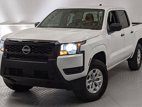 Used 2025 Nissan Frontier S AWD/4WD image 6
