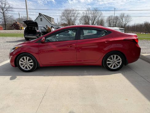 Used 2016 Hyundai Elantra SE w/ Option Group 02 image 3