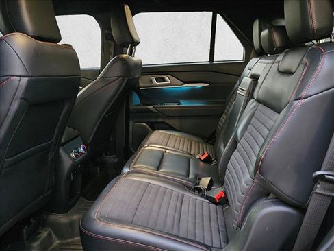 Used 2025 Ford Explorer ST-Line w/ Premium Package AWD/4WD image 15