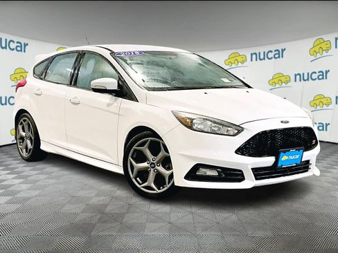 Used 2018 Ford Focus ST image 1