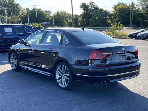 Used 2017 Volkswagen Passat 1.8T R-Line FWD image 5