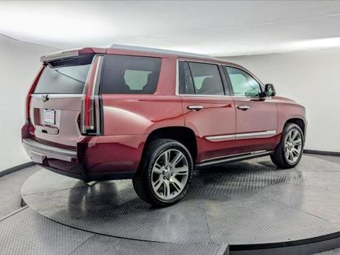 Used 2016 Cadillac Escalade Premium image 7