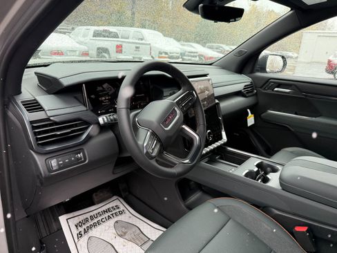 New 2026 GMC Acadia AT4 image 13