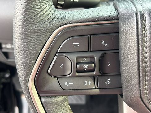 Used 2025 Toyota Tundra Limited AWD/4WD image 16