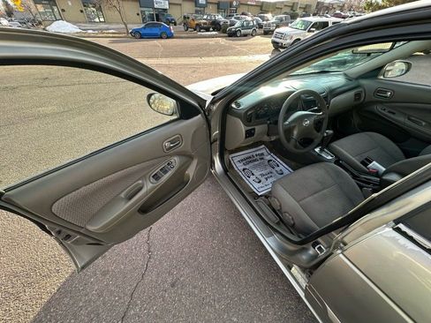 Used 2004 Nissan Sentra S image 10