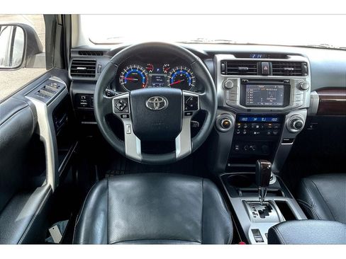 Used 2015 Toyota 4Runner Limited AWD/4WD image 5