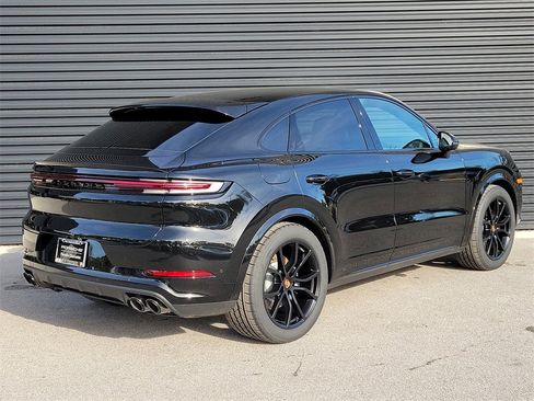 New 2026 Porsche Cayenne Coupe image 7