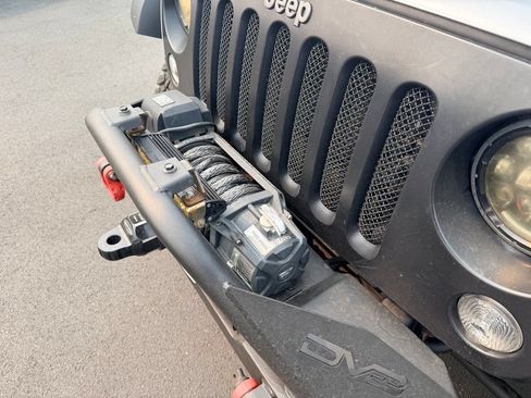 Used 2017 Jeep Wrangler Unlimited Sport AWD/4WD image 11