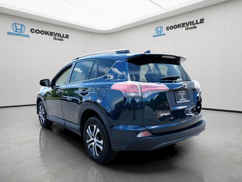 Used 2017 Toyota RAV4 LE FWD image 8