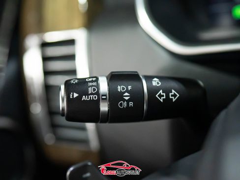 Used 2018 Land Rover Range Rover Long Wheelbase Supercharged image 31