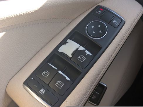 Certified 2017 Mercedes-Benz CLA 250 4MATIC image 9