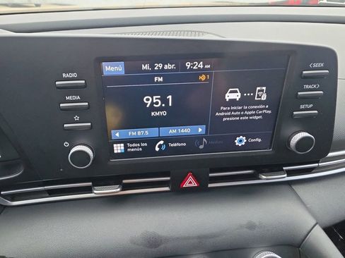 Used 2023 Hyundai Elantra SE FWD image 16