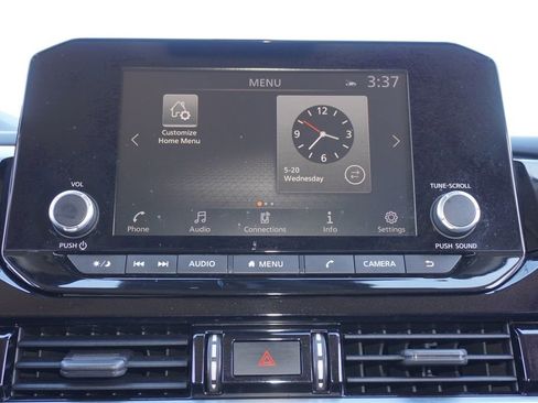 Used 2022 Nissan Pathfinder SV FWD image 17