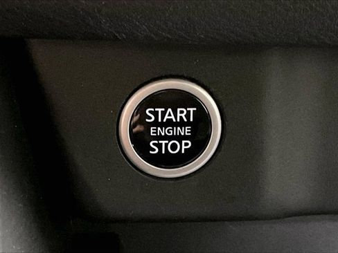 Used 2023 Nissan Rogue SV FWD image 36