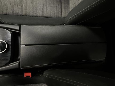 Used 2021 Nissan Rogue S image 17