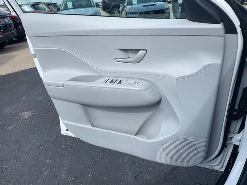 Used 2025 Hyundai Kona SEL image 50