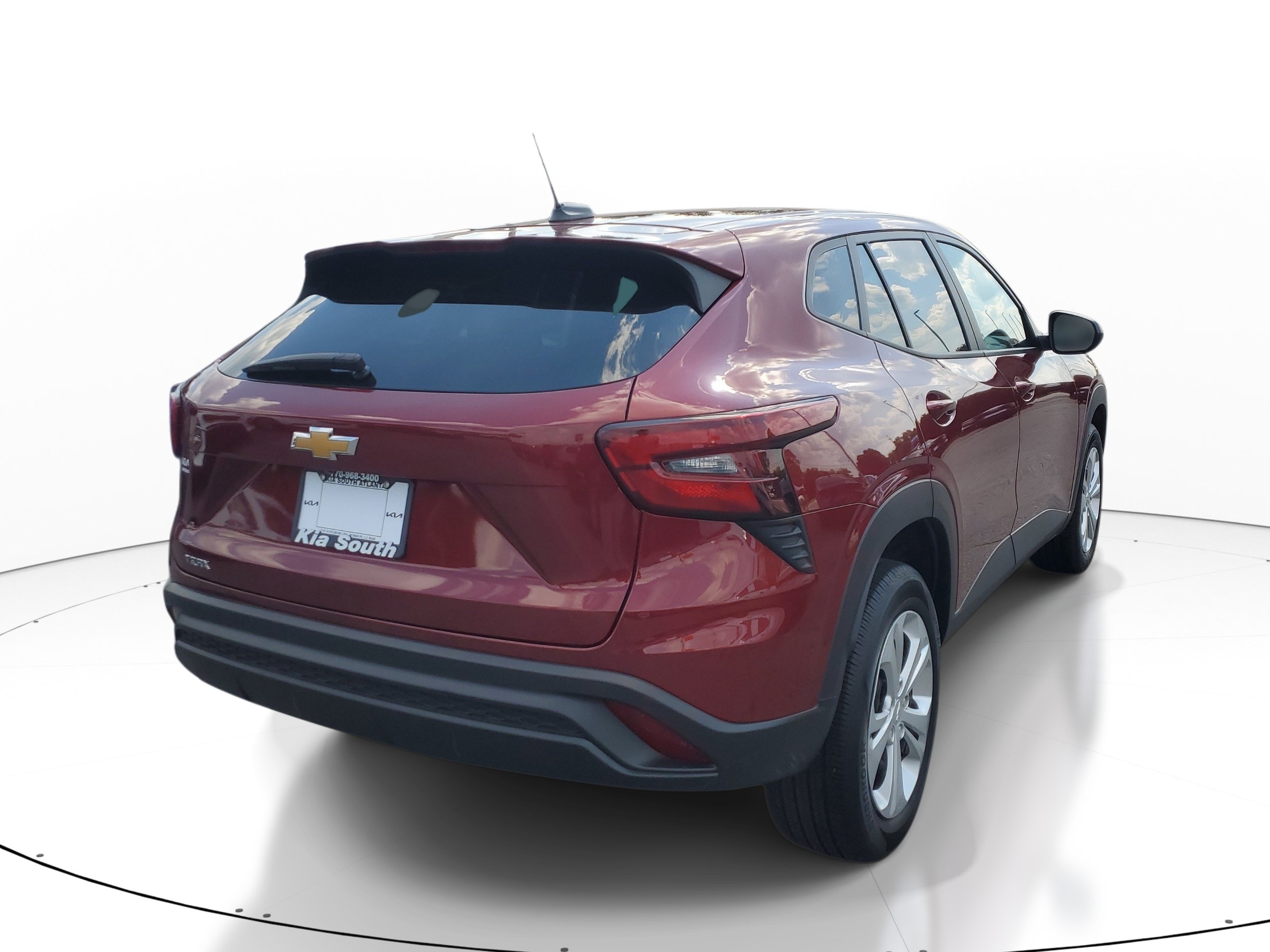 Used 2025 Chevrolet Trax LS FWD image 6