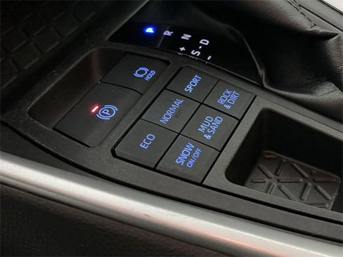 Used 2019 Toyota RAV4 XLE Premium image 42