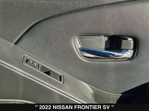 Used 2022 Nissan Frontier SV w/ Graphics Package image 31