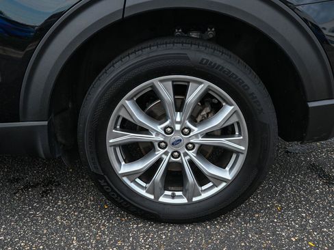 Used 2020 Ford Explorer XLT w/ Equipment Group 202A AWD/4WD image 13