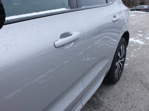 Used 2025 Volvo XC60 B5 Plus image 46