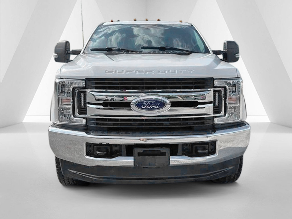 Used 2019 Ford F350 XL w/ STX Appearance Package AWD/4WD image 3