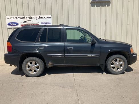 Used 2005 GMC Envoy SLE AWD/4WD image 1