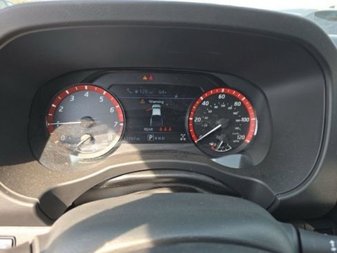 Used 2025 Nissan Frontier PRO-4X AWD/4WD image 16