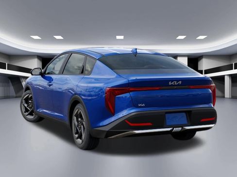 New 2026 Kia K4 EX FWD image 4