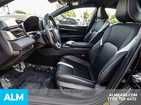 Used 2025 Toyota Camry SE image 22