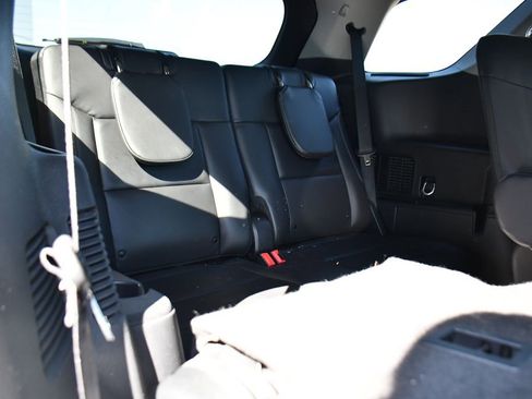 Used 2023 Ford Explorer XLT w/ Equipment Group 202A AWD/4WD image 18