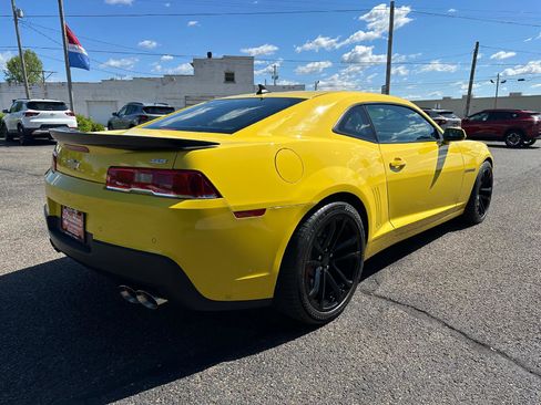 Used 2015 Chevrolet Camaro SS w/ SS Performance Package RWD image 3