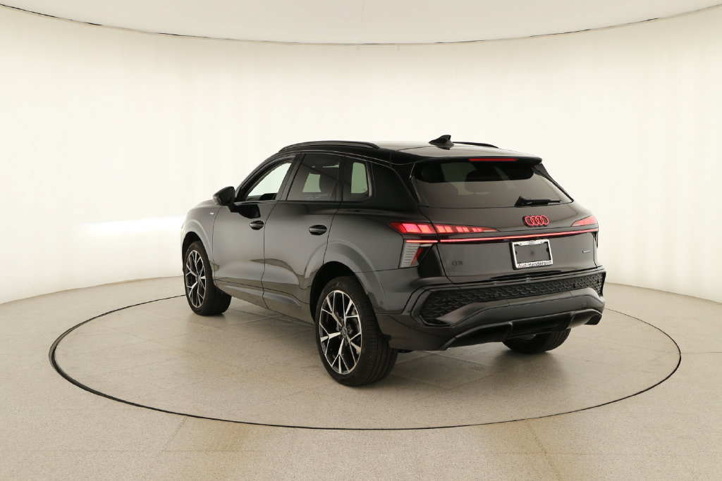 Certified 2026 Audi Q3 quattro 2.0T AWD/4WD image 4