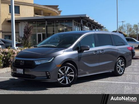 Used 2021 Honda Odyssey Touring image 1