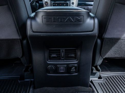 Used 2020 Nissan Titan SV w/ SV Convenience Package AWD/4WD image 33